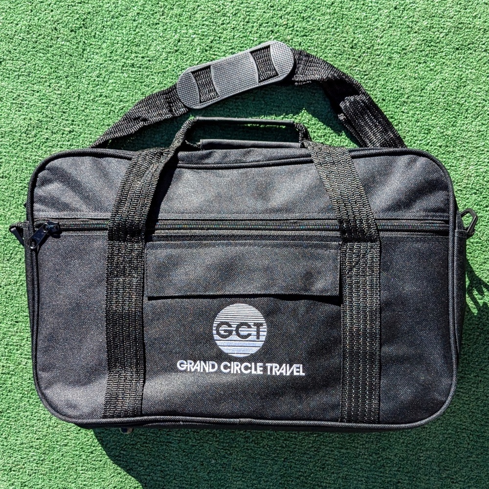 Lightweight 17" Carry-On Collapsible Shoulder Strap Messenger/Laptop/iPad New - Picture 2 of 3